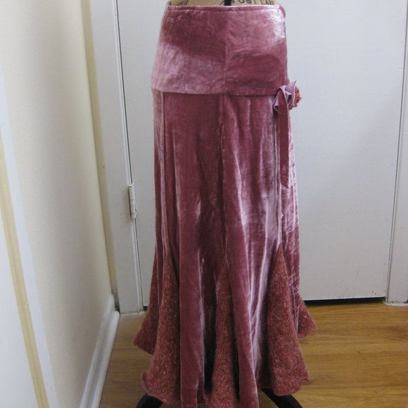 DV DN Skirts Nwot Dv Dn Pink Velvet Skirt S Small Poshmark